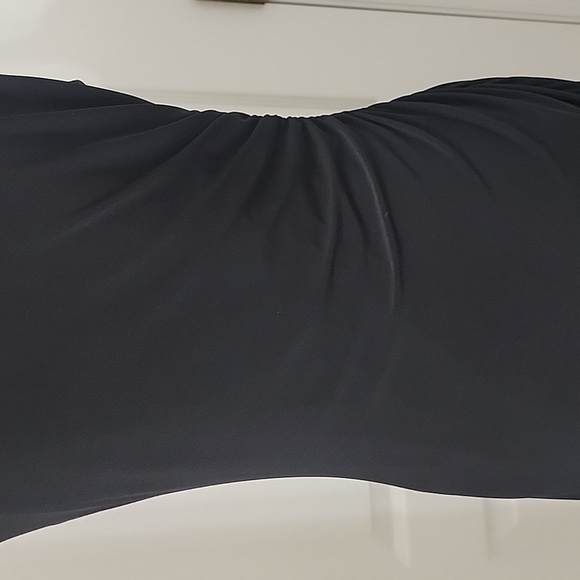 Ronni Nicole, Size 8 Little Black Dress, Draped Neckline Ruched Side Midi Length - Picture 6 of 15